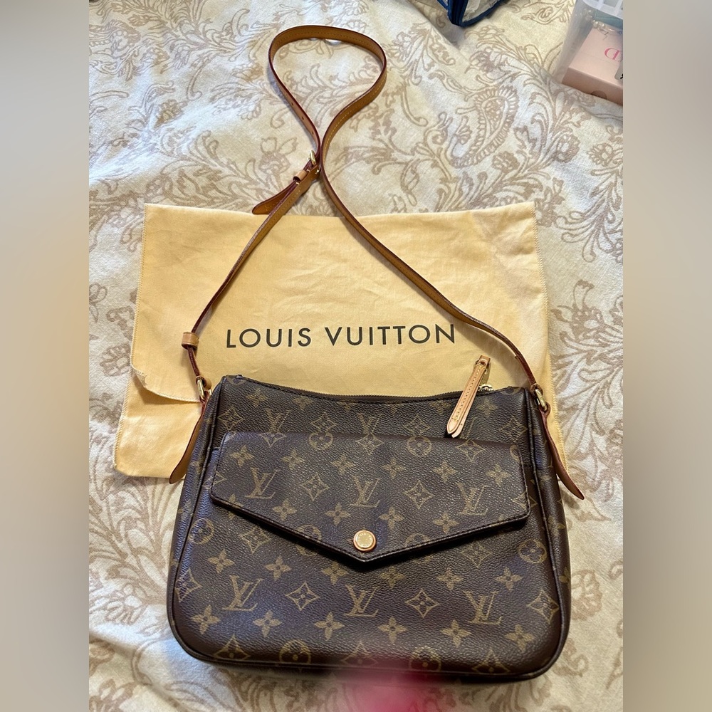 Louis Vuitton Mabillon Bag